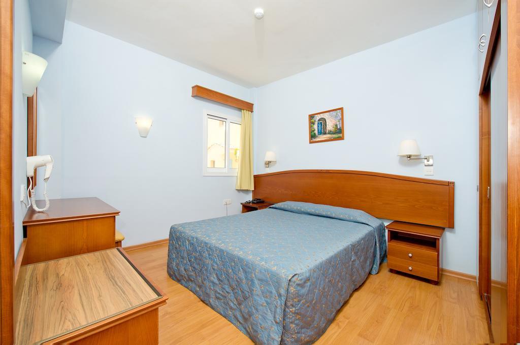 Tasia Maris Gardens Ayia Napa Room photo